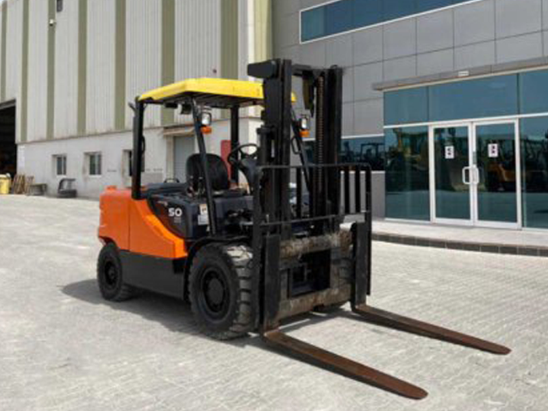 Xe nâng dầu 5 tấn Doosan