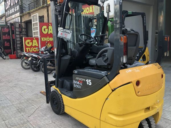 Hình 3:Xe nâng điện 3 bánh ngồi lái 1.5 tấn cũ