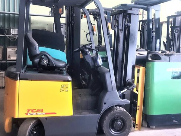 Hình 3: Xe nâng điện ngồi lái 1.5 tấn