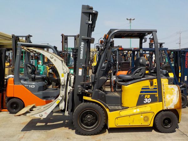 Xe nâng điện 4 bánh ngồi lái 3 tấn cũ