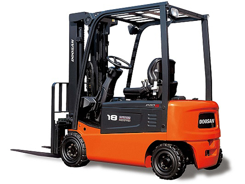 Xe nâng điện Doosan 1.8 tấn 4 bánh ngồi lái