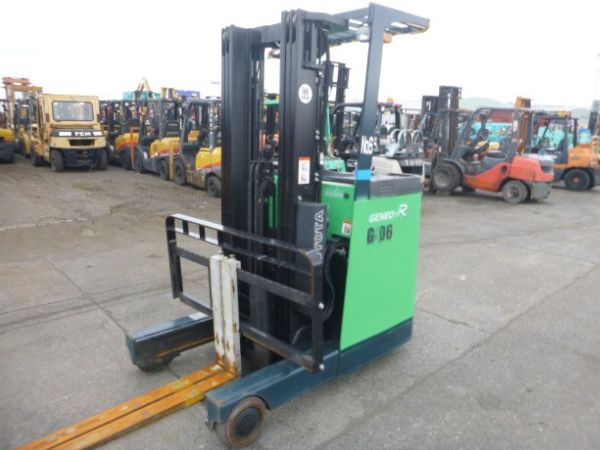 Hình 1: Xe nâng điện đứng lái 1.5 tấn