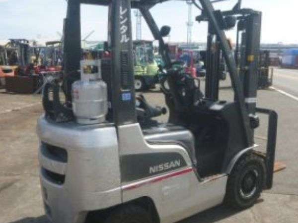 Hình 5: Xe nâng xăng-gas 1.5 tấn